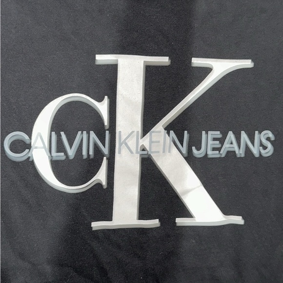 Black T-shirt Calvin Kleins - Picture 4 of 5